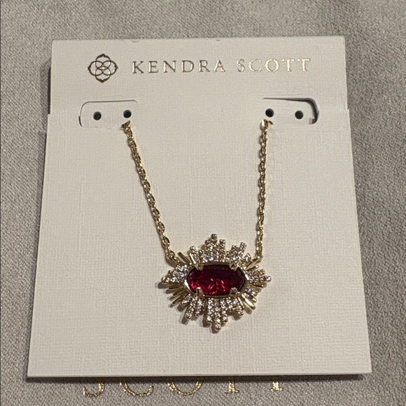 Small starburst necklace - Picture 3 of 3